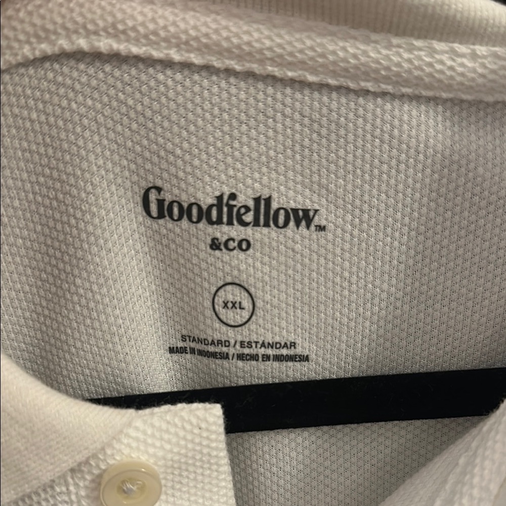 Casual White Polo Shirt - Picture 2 of 4